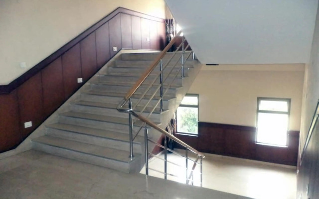 OYO Room Near Cosmos Mall