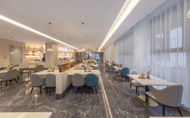 Atour Hotel Binhu Yungu Road Hefei