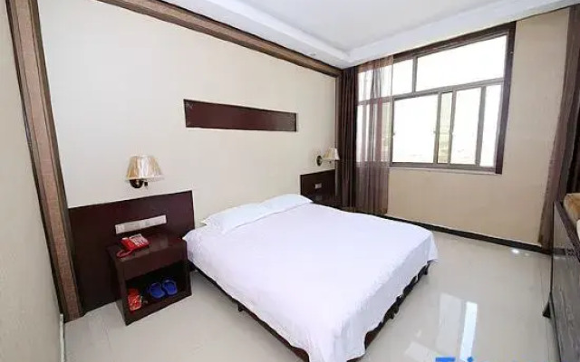 Rongcheng Maofeng Holiday Hotel