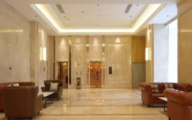 Vienna International Hotel (Yingshan Taihe Xintiandi Branch)