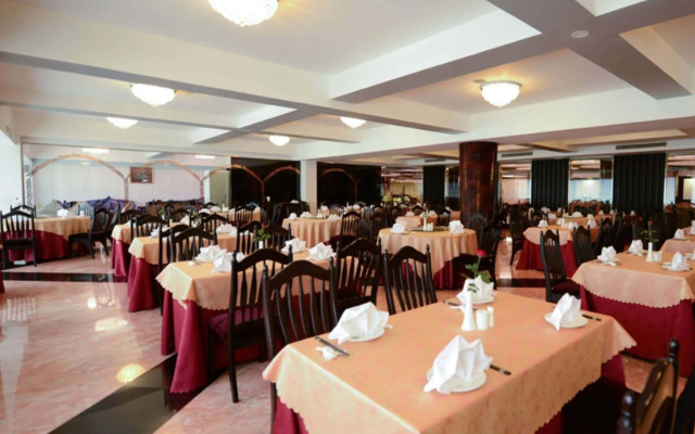 Taw Win Garden Hotel