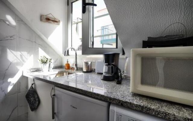 Trendy Alcantara Apartment