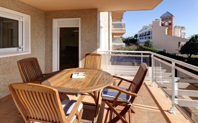 Residencial El Castell Apartment