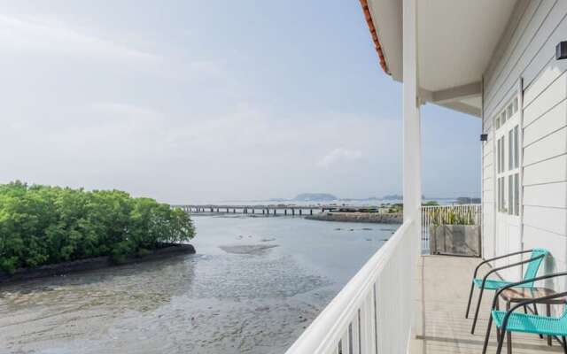 w Lovely 3BR With Modern Balcony in Panama