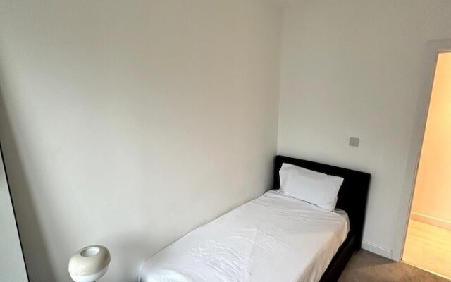 Frogley Park Cozy Apartment
