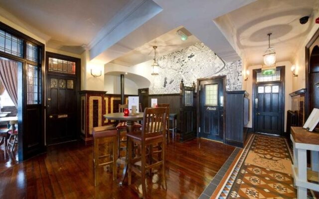 The Rose and Crown