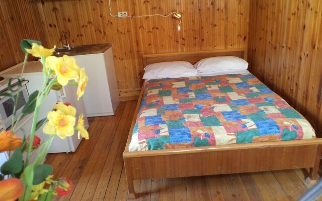 Morfea's Nest Rooms & Studios