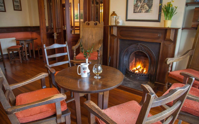 Eldons Hotel & Restaurant