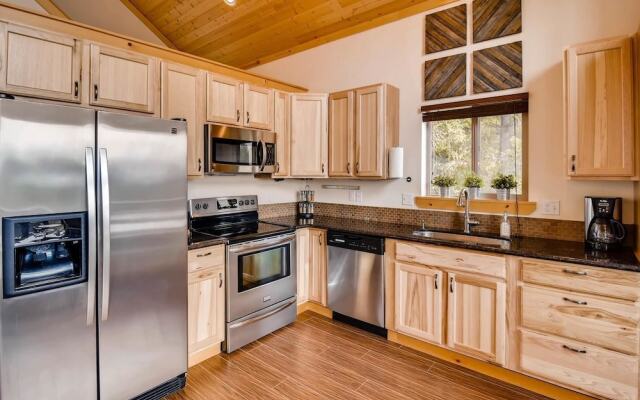 Roslyn Ridge Retreat