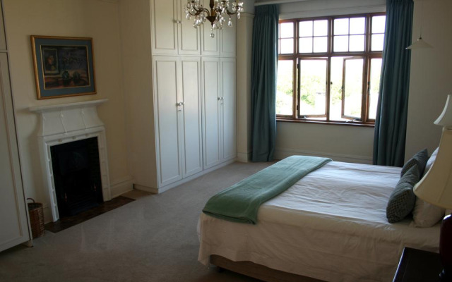 Reading House