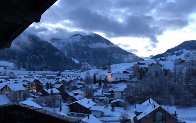 H Beli Zweisimmen in Zweisimmen