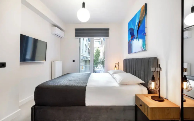 Plaka Clio Apartment by A&A Residences