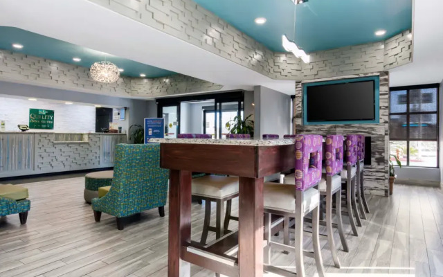 Quality Inn & Suites Montgomery East Carmichael Rd