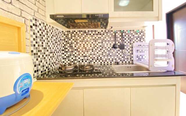Homey 2Br At Gateway Ahmad Yani Cicadas Apartment