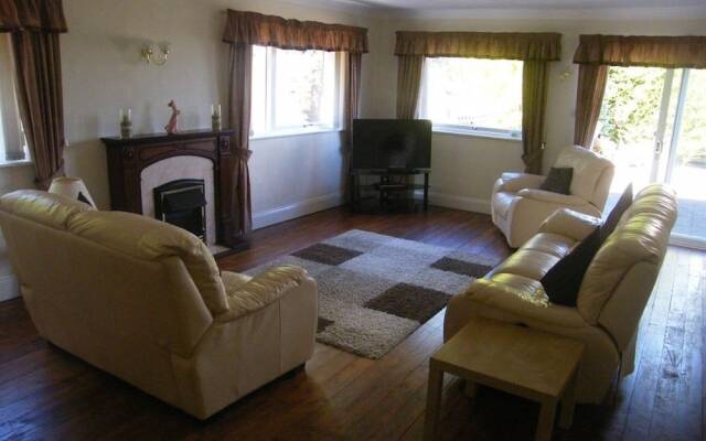 Elmbank Accommodation