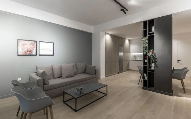 Pangrati Grove Apartment