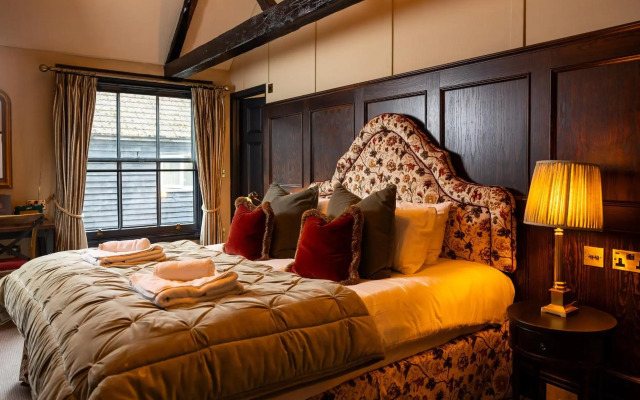Salisbury Arms Hotel