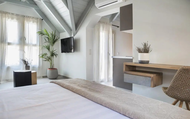 Argostoli Marina Suites