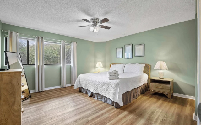 Seas the Day Ocean Views!