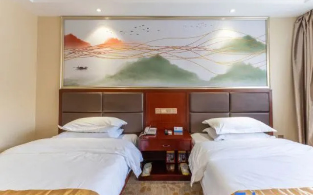 Overseas Chinese Hotel (International Bazaar)