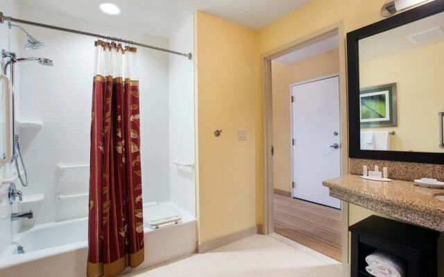 Courtyard Homestead Marriott