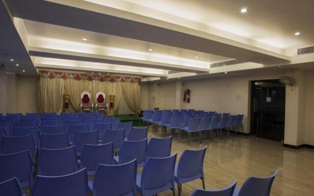 Hotel Tamizh Park