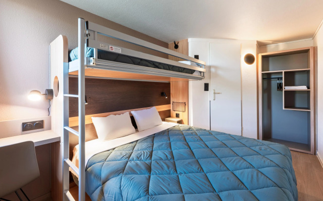 Première Classe Valenciennes Ouest - Petite Forêt