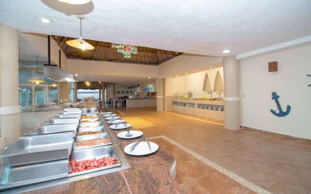 Royal Decameron Complex