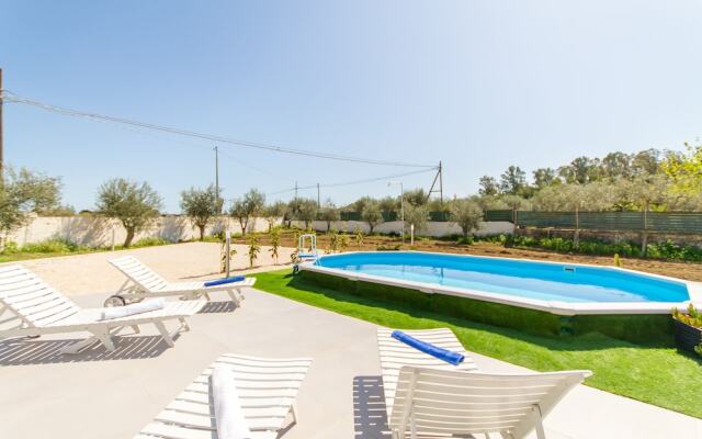 White Villa With Swimming Pool