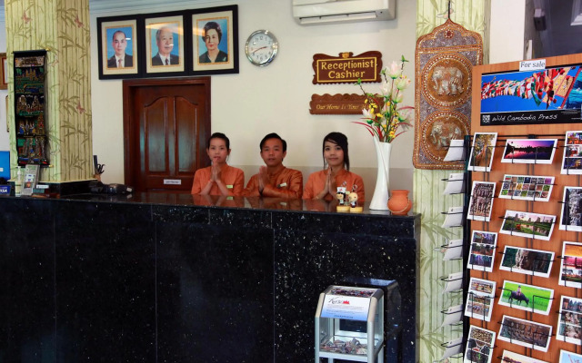 Parklane Hotel