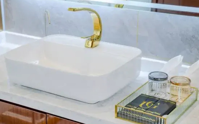 Urban International Hotel