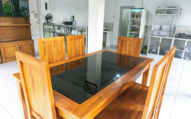srinadi guest house