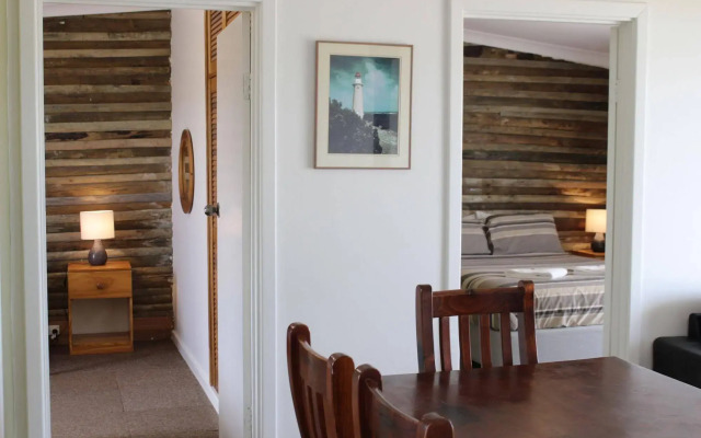 Hanson Bay Wildlife Sanctuary and Cabins