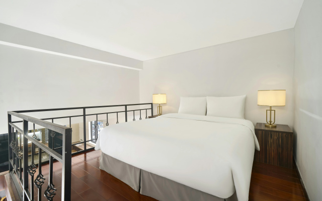 Charm Suite Saigon Hotel