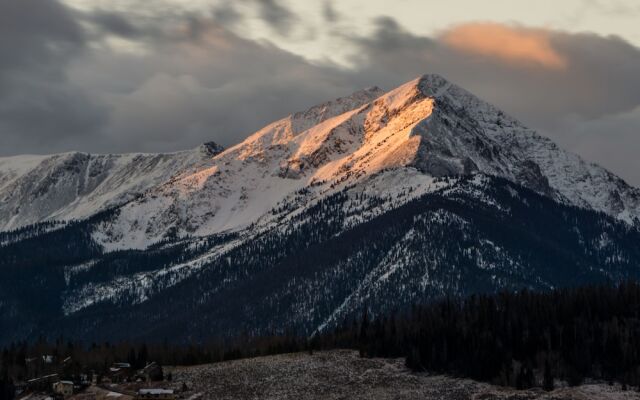 Your Next Vacay at Peak 9 Ski-in/ski-out