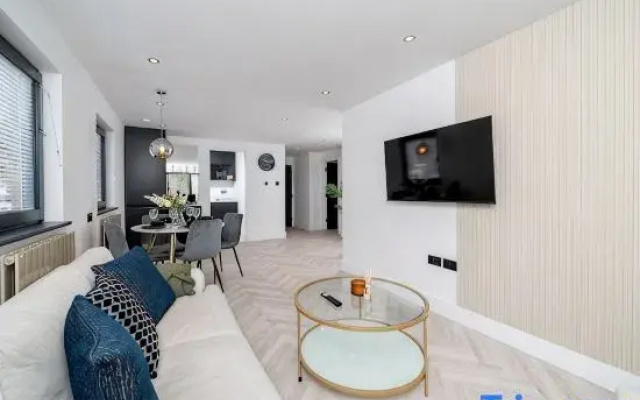 Gorgeous XL Flat, close to Elephant and Castle