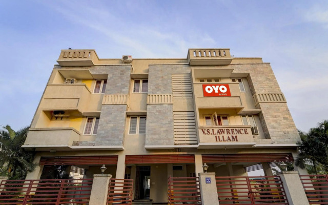 OYO Flagship 80521 Senthamizh Residency