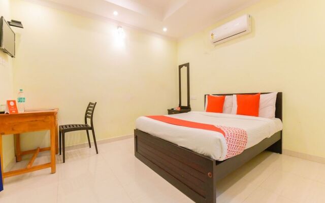 OYO 11529 Diamond Residency