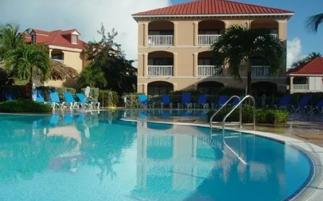 Le Flamboyant Hotel and Resort