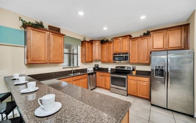 1471rolling 6 Bedroom Villa