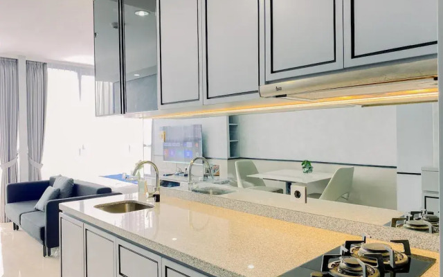 Good Deal And Elegant Studio Ciputra World 2 Apartment