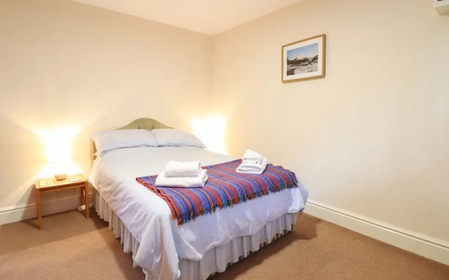 Farchynys Court Cottage