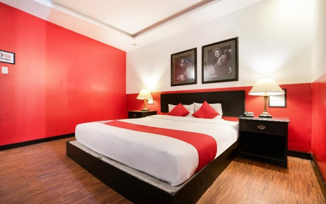 Red Rose Hotel