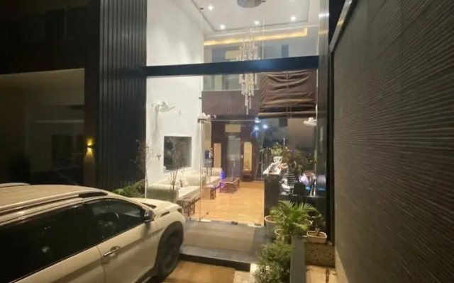 Goroomgo Singla Residency Kangra