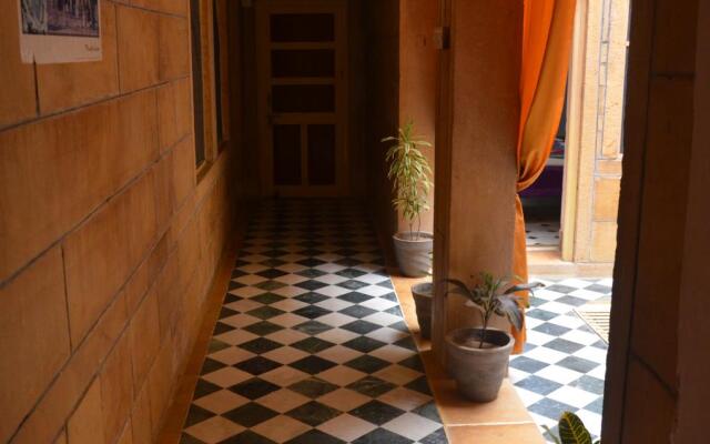 Ratan Hostel