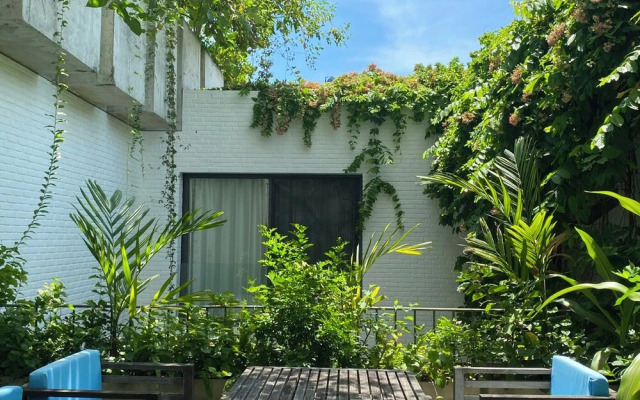 Thang House - Close To Nature