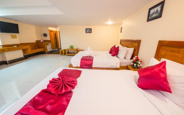 Lucky Star Hotel