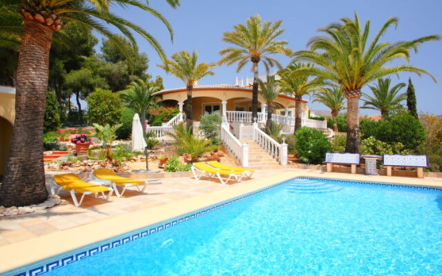 Villa Bombilla
