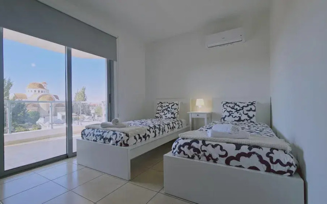 64 LCA - Stay Skyline Nest