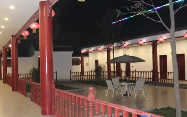 Haiwang Hongya Hot Spring Hotel